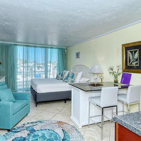 Waterfront Room, Heated Pool, Tiki Bar & Grill South Bradenton Exterior foto