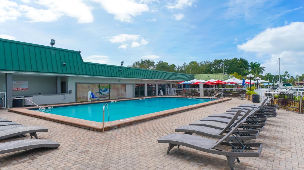 Waterfront Room, Heated Pool, Tiki Bar & Grill South Bradenton Exterior foto