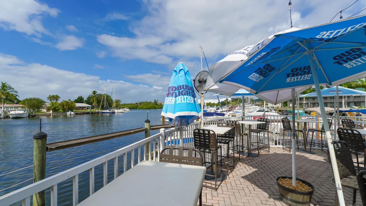 Waterfront Room, Heated Pool, Tiki Bar & Grill South Bradenton Exterior foto
