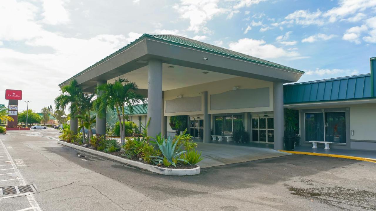 Waterfront Room, Heated Pool, Tiki Bar & Grill South Bradenton Exterior foto