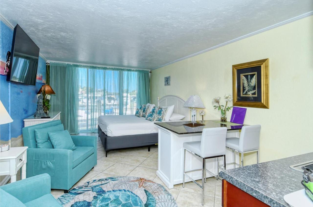 Waterfront Room, Heated Pool, Tiki Bar & Grill South Bradenton Exterior foto